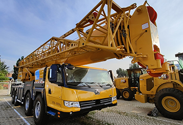 XCMG XCT95L7 Mobile Truck Crane 95 Tons  Exported to Argentina